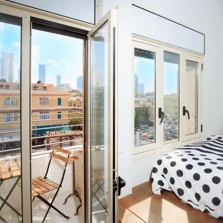 Appartement קסם תל אביבי דירה עם גקוזי נוף לים ושוק הכרמל Extérieur photo