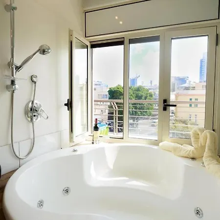 Appartement קסם תל אביבי דירה עם גקוזי נוף לים ושוק הכרמל Extérieur photo