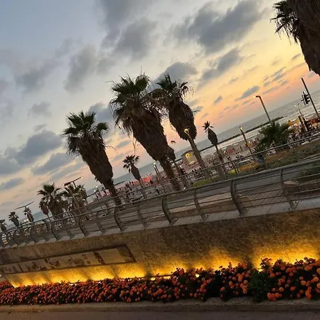 Appartement קסם תל אביבי דירה עם גקוזי נוף לים ושוק הכרמל Extérieur photo